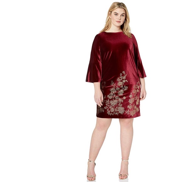 Jessica Howard Velvet Bell Sleeve Sheath Dress with Embroidered Embellishments - Picture 3 of 9